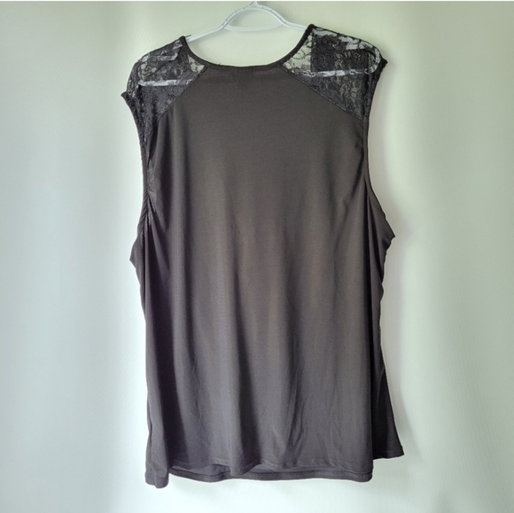 TORRID Like New Sleeveless Top Lace Detailing Sz 5/5X - Picture 6 of 12